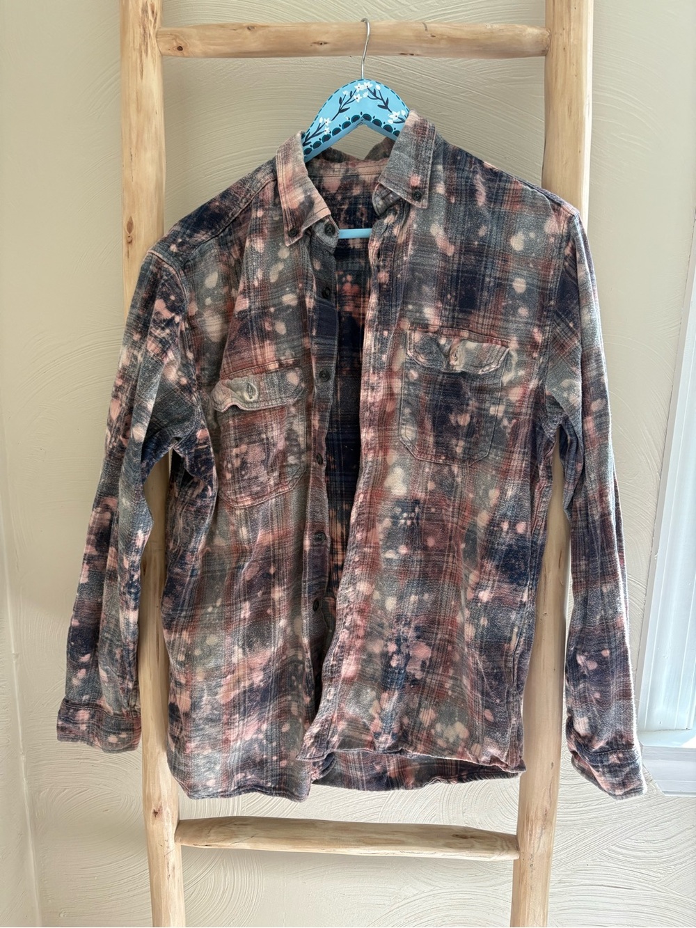 Women’s Distressed Plaid Button-Up Shirt Jacket - Pink & Black